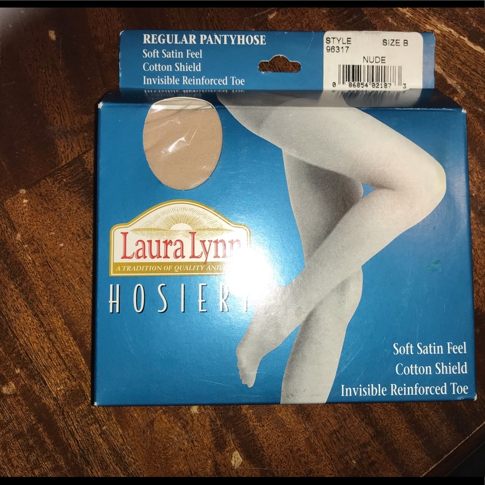 Vintage Laura Lynn hosiery new nude size b